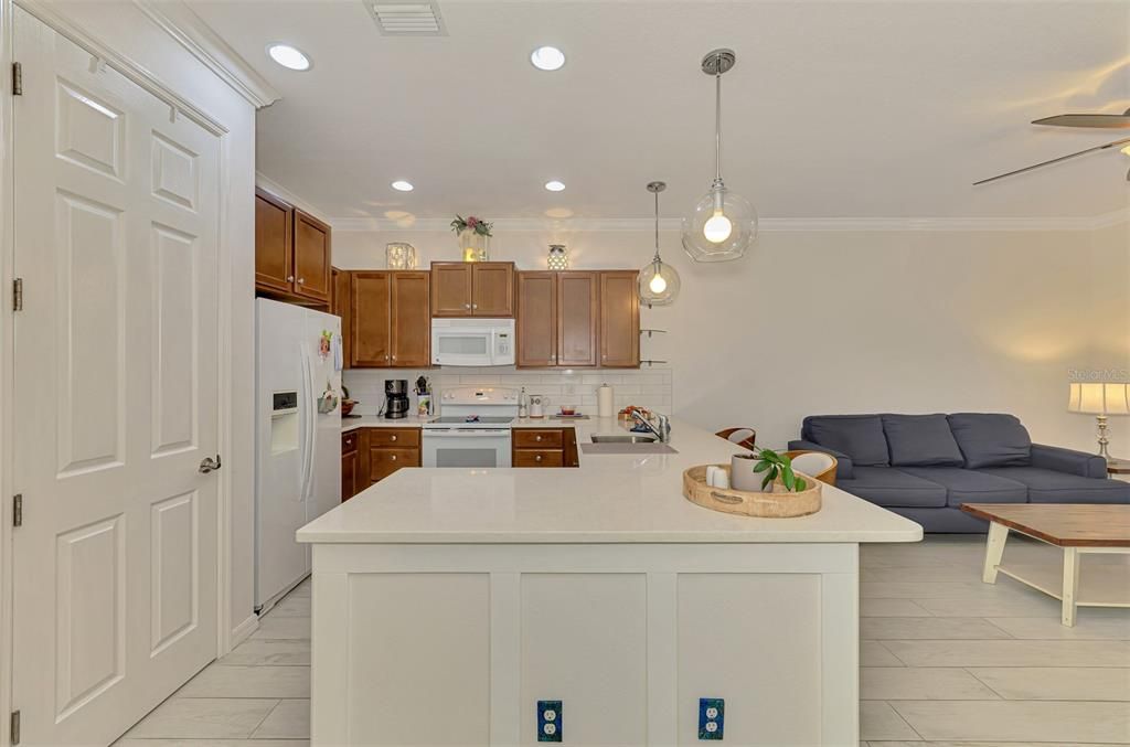 Activo con contrato: $339,000 (2 camas, 2 baños, 1594 Pies cuadrados)