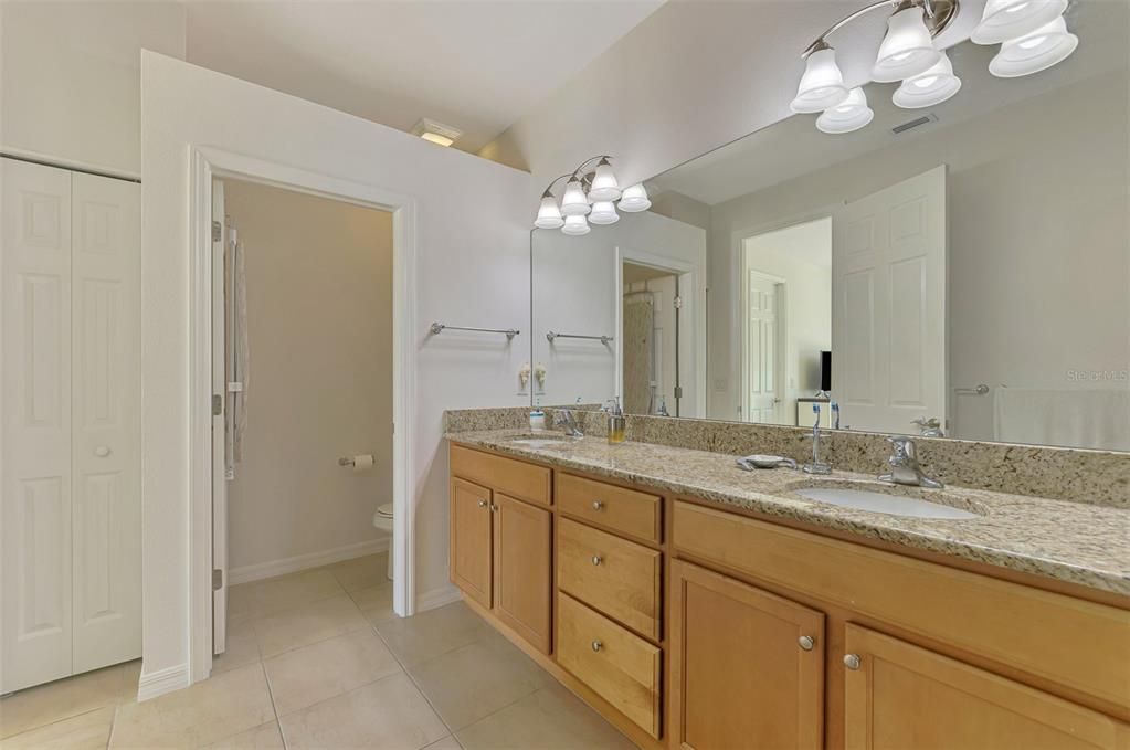 Activo con contrato: $339,000 (2 camas, 2 baños, 1594 Pies cuadrados)