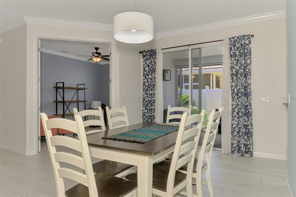 Activo con contrato: $339,000 (2 camas, 2 baños, 1594 Pies cuadrados)