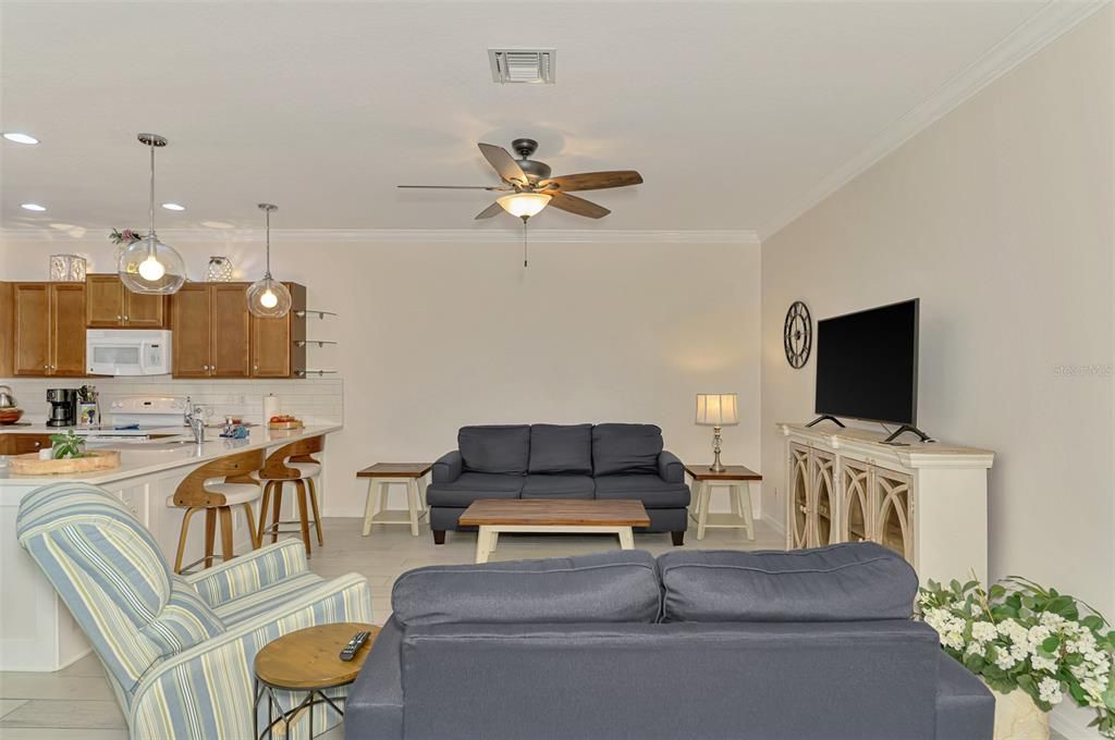 Activo con contrato: $339,000 (2 camas, 2 baños, 1594 Pies cuadrados)