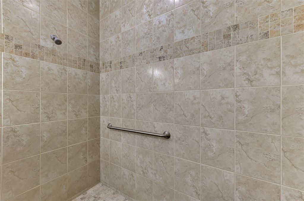 Activo con contrato: $339,000 (2 camas, 2 baños, 1594 Pies cuadrados)