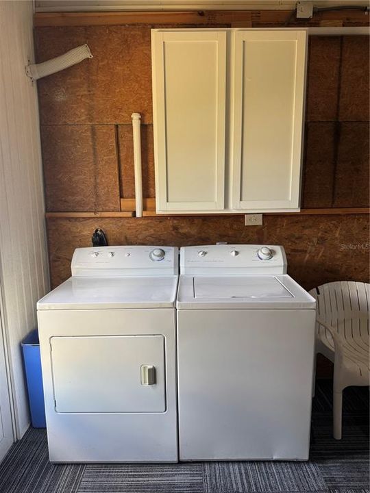 For Rent: $1,600 (2 beds, 1 baths, 872 Square Feet)