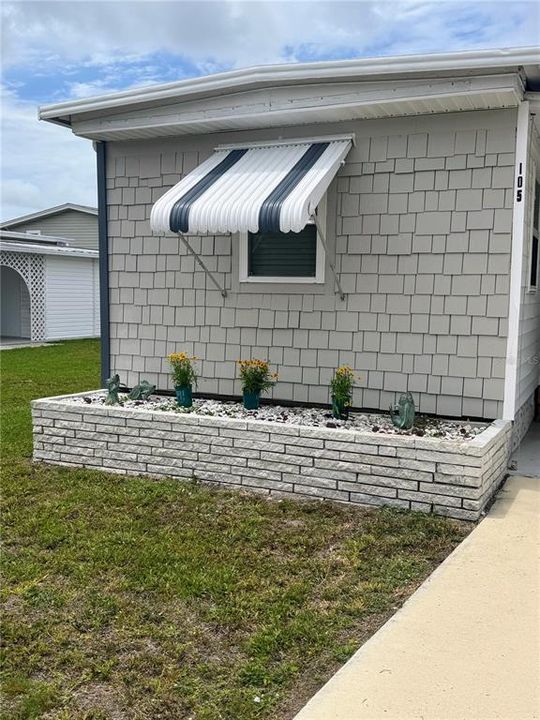 For Rent: $1,600 (2 beds, 1 baths, 872 Square Feet)