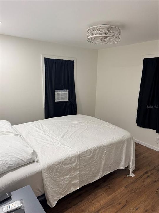 For Rent: $1,600 (2 beds, 1 baths, 872 Square Feet)