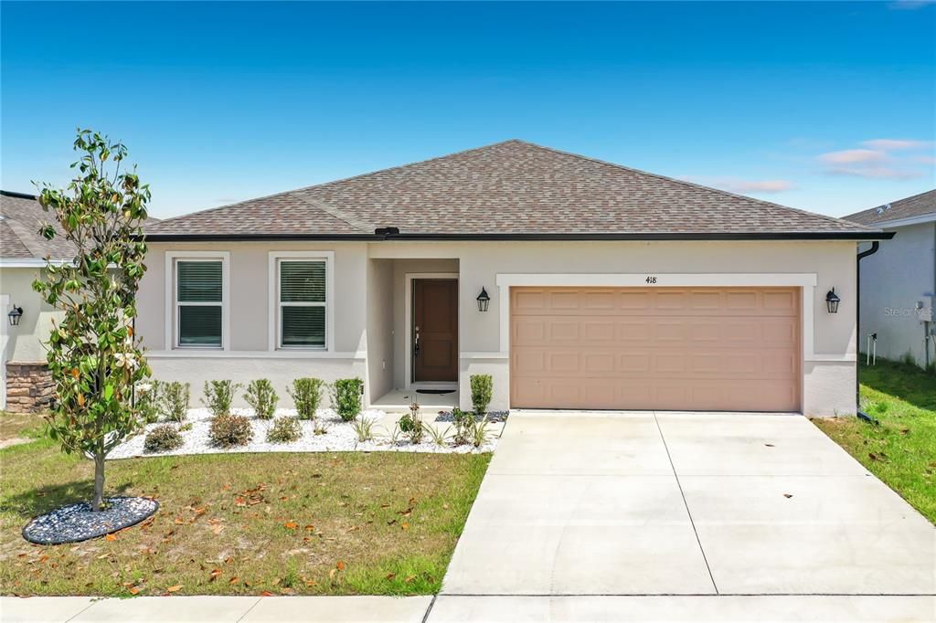 For Rent: $2,500 (4 beds, 3 baths, 2209 Square Feet)