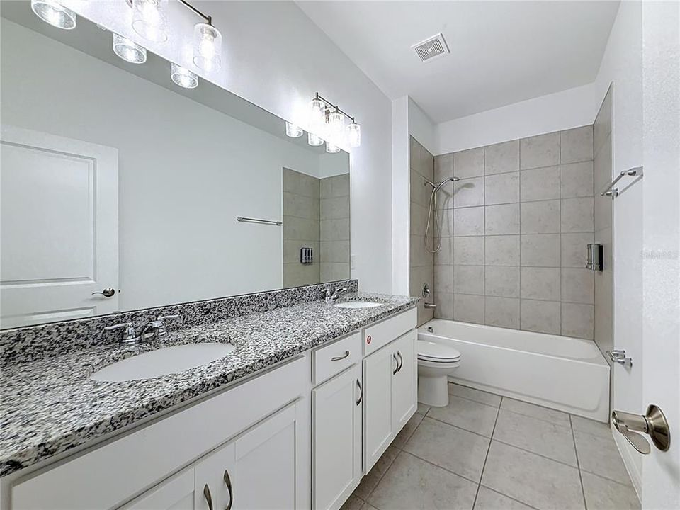 For Rent: $2,500 (4 beds, 3 baths, 2209 Square Feet)