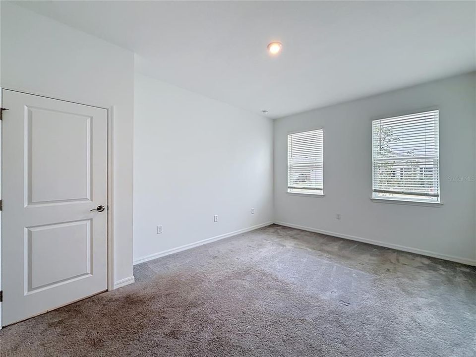 For Rent: $2,500 (4 beds, 3 baths, 2209 Square Feet)