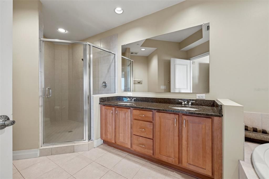 For Sale: $875,000 (2 beds, 2 baths, 1571 Square Feet)