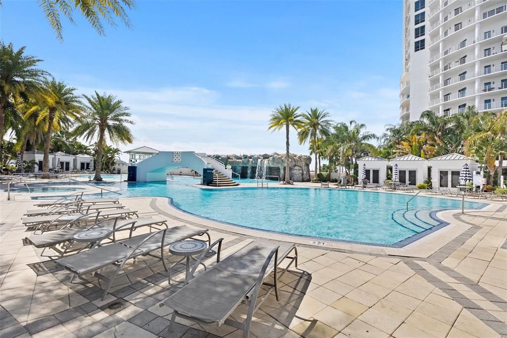 For Sale: $875,000 (2 beds, 2 baths, 1571 Square Feet)