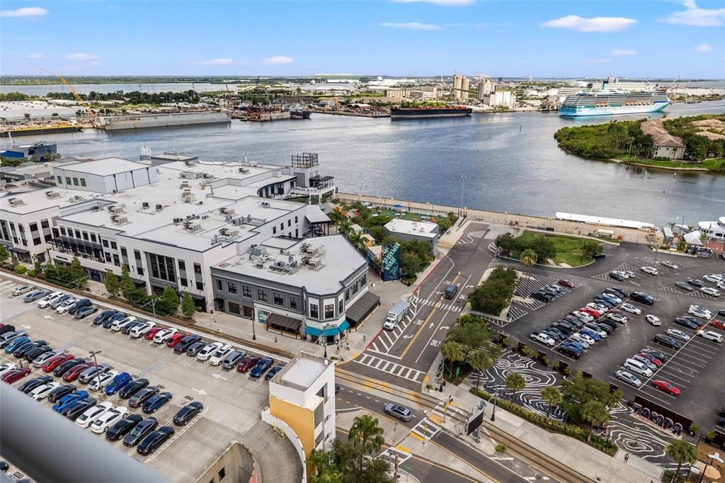 For Sale: $875,000 (2 beds, 2 baths, 1571 Square Feet)