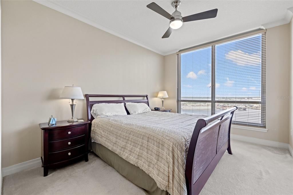 For Sale: $875,000 (2 beds, 2 baths, 1571 Square Feet)