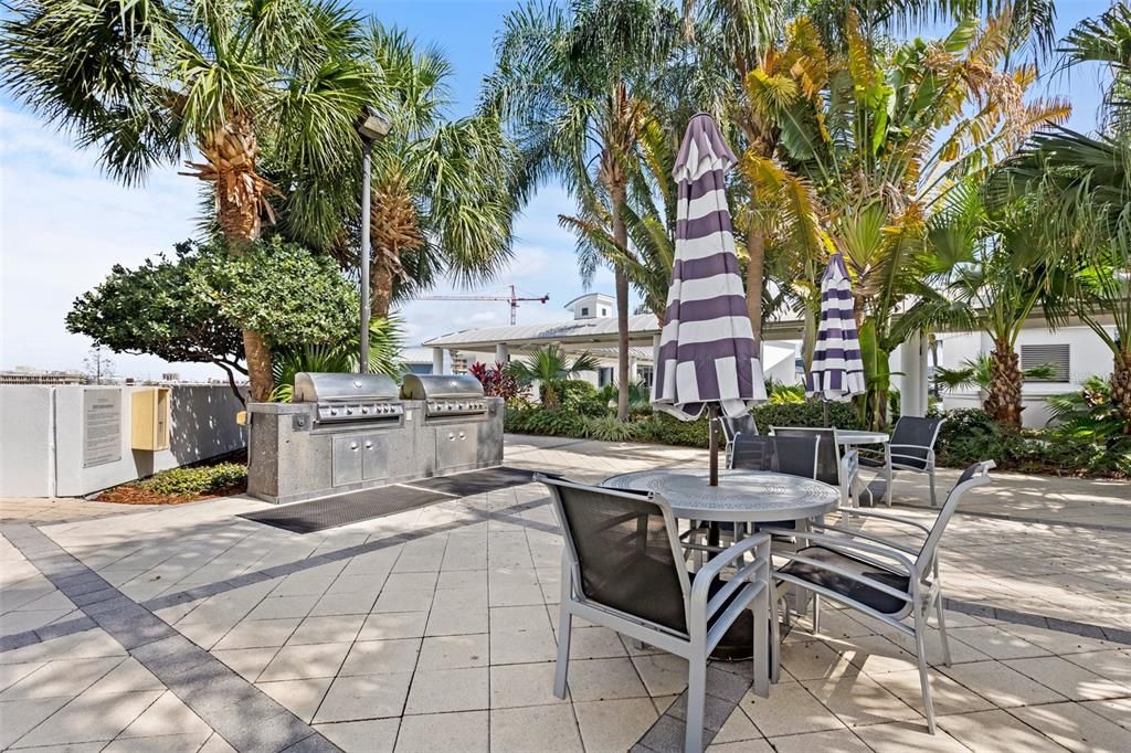 For Sale: $875,000 (2 beds, 2 baths, 1571 Square Feet)