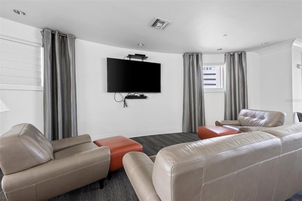 For Sale: $875,000 (2 beds, 2 baths, 1571 Square Feet)