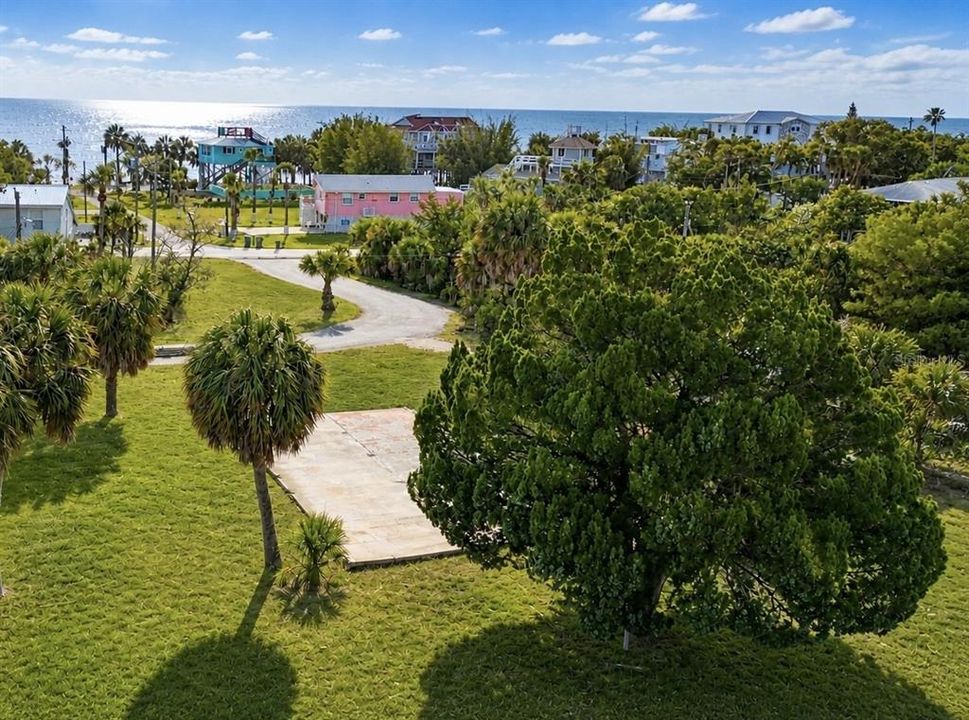 待售: $354,000 (0.16 acres)