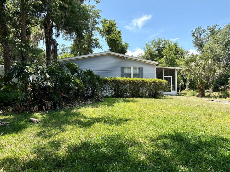 For Rent: $1,250 (1 beds, 1 baths, 1736 Square Feet)
