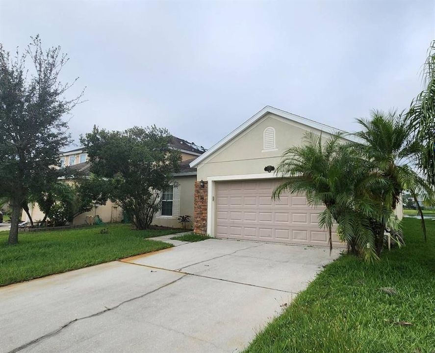 For Rent: $2,400 (4 beds, 2 baths, 1873 Square Feet)