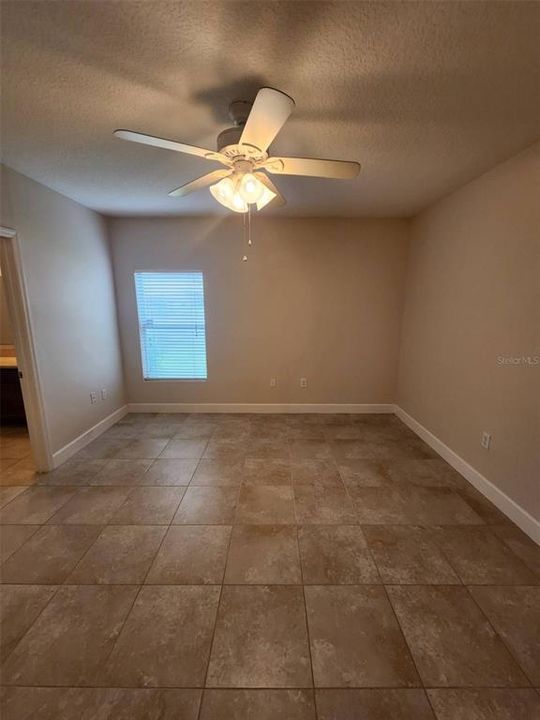 For Rent: $2,400 (4 beds, 2 baths, 1873 Square Feet)