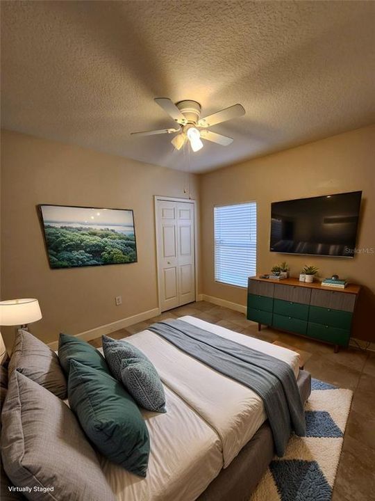 For Rent: $2,400 (4 beds, 2 baths, 1873 Square Feet)