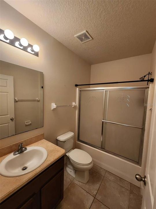 For Rent: $2,400 (4 beds, 2 baths, 1873 Square Feet)