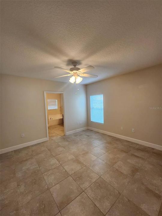 For Rent: $2,400 (4 beds, 2 baths, 1873 Square Feet)