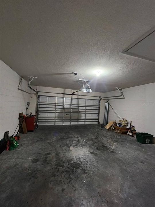 For Rent: $2,400 (4 beds, 2 baths, 1873 Square Feet)