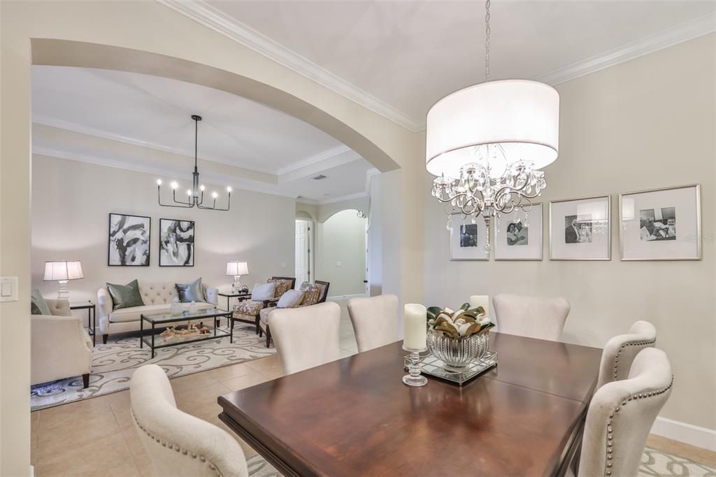 En Venta: $499,000 (2 camas, 2 baños, 2295 Pies cuadrados)