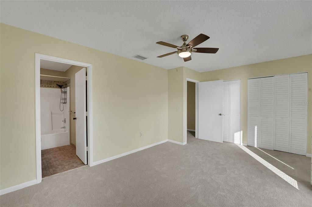 For Sale: $239,900 (3 beds, 2 baths, 1407 Square Feet)