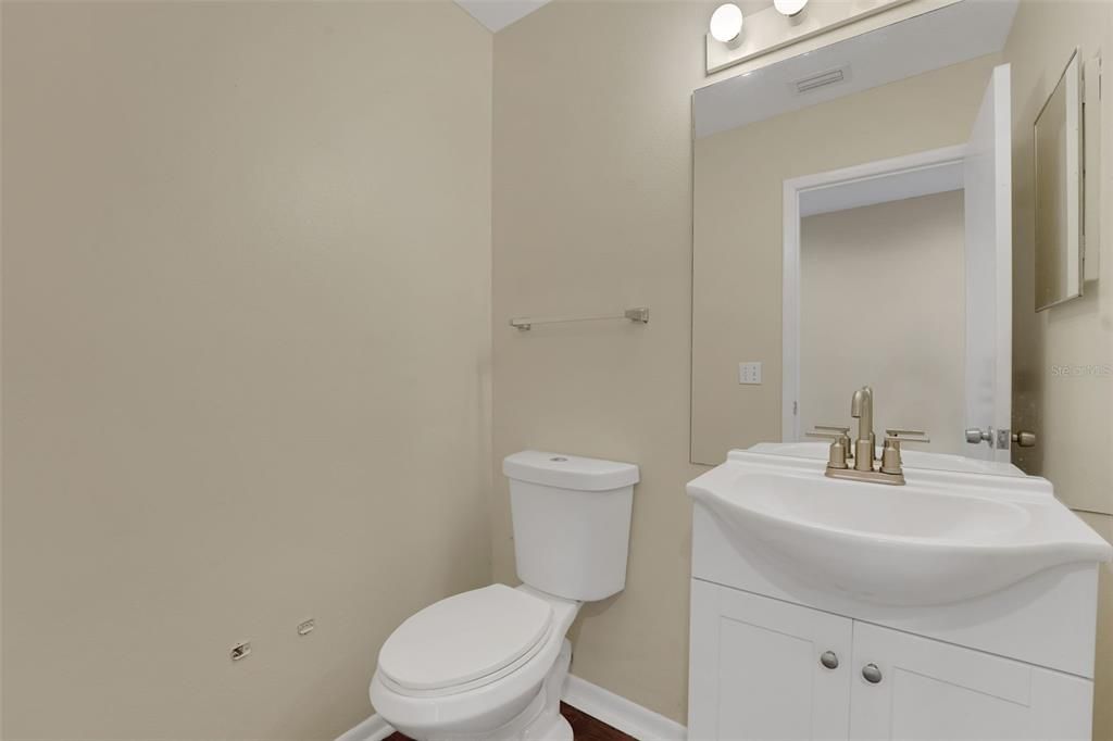 For Sale: $239,900 (3 beds, 2 baths, 1407 Square Feet)