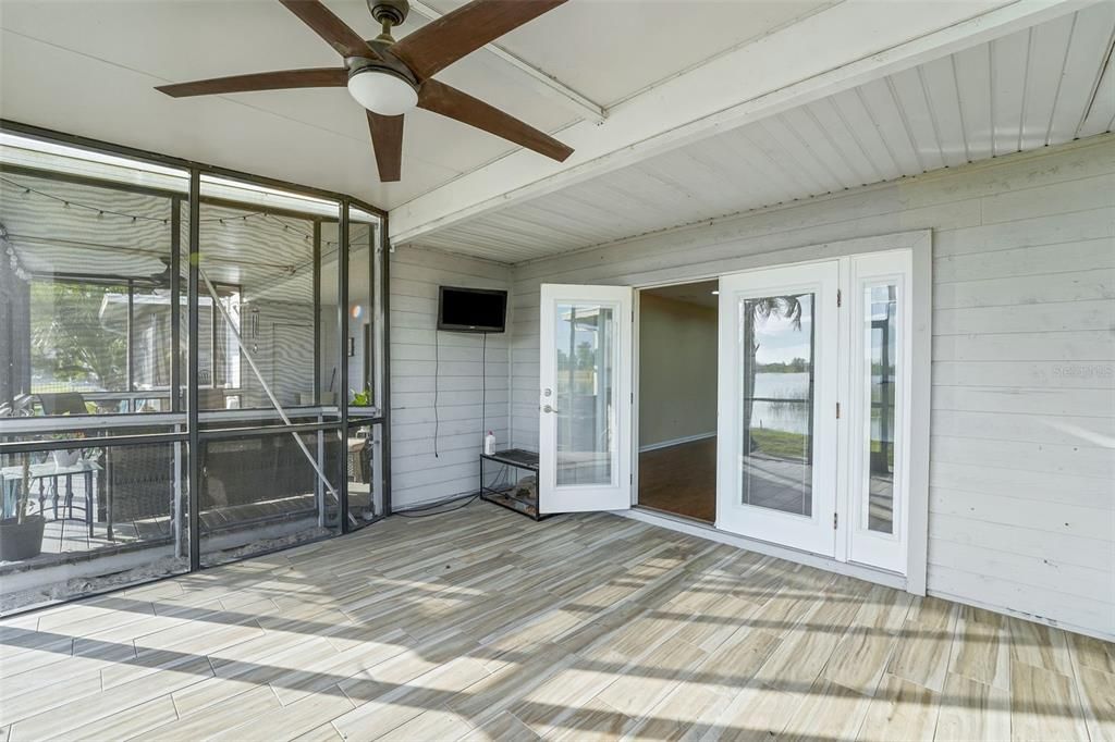 For Sale: $239,900 (3 beds, 2 baths, 1407 Square Feet)