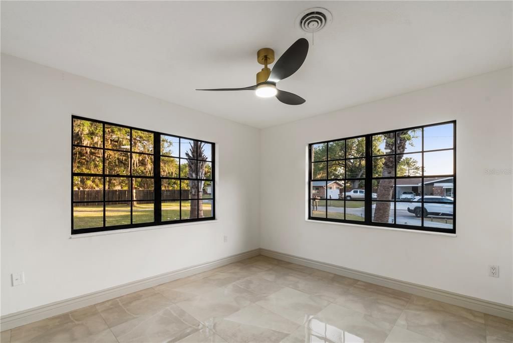 For Sale: $549,900 (3 beds, 2 baths, 1987 Square Feet)
