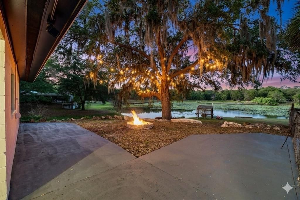 For Sale: $549,900 (3 beds, 2 baths, 1987 Square Feet)
