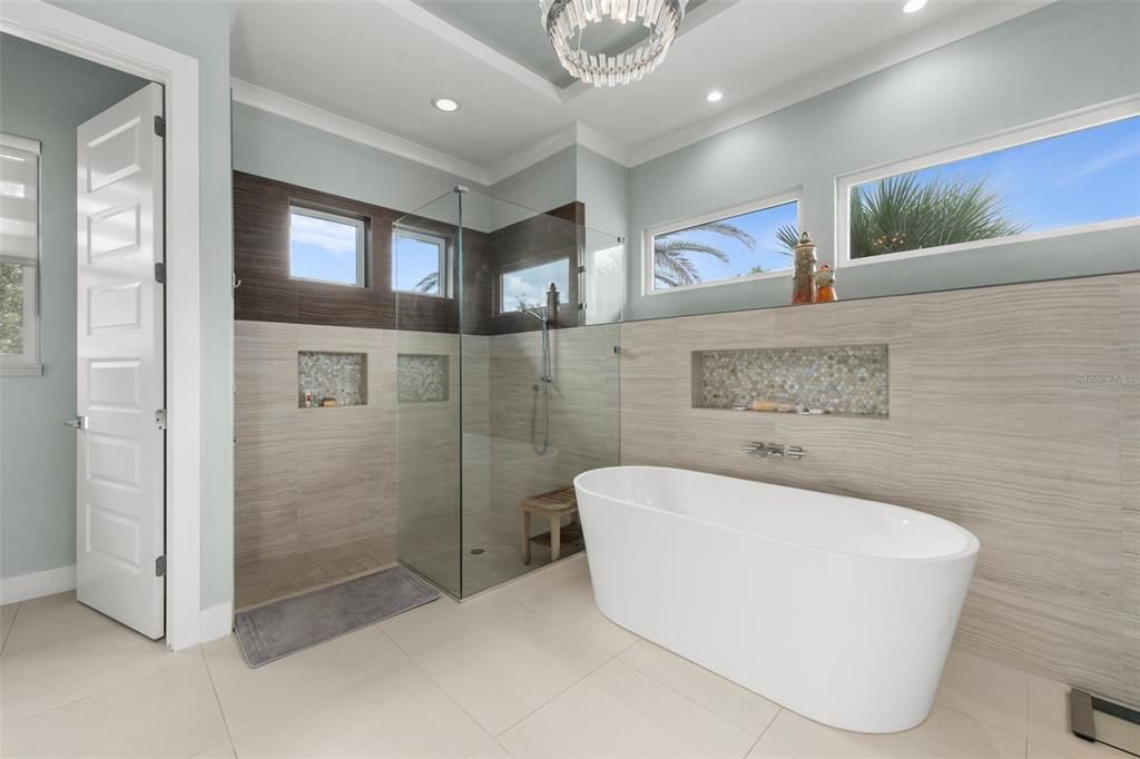 En Venta: $1,389,000 (4 camas, 4 baños, 3604 Pies cuadrados)