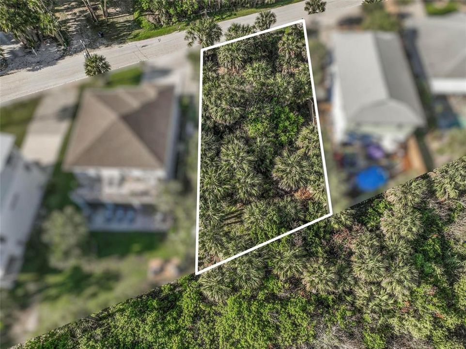 En Venta: $250,000 (0.18 acres)
