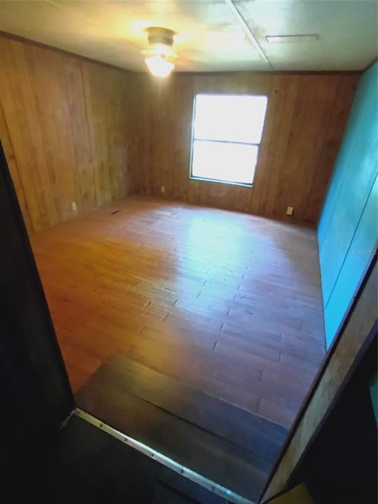 For Sale: $74,990 (3 beds, 2 baths, 1144 Square Feet)