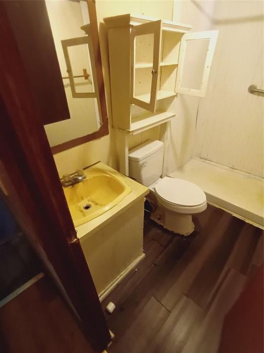 For Sale: $74,990 (3 beds, 2 baths, 1144 Square Feet)