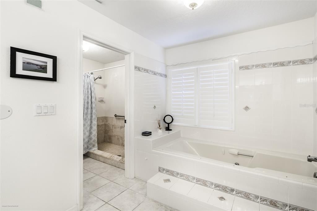 For Rent: $4,750 (3 beds, 3 baths, 2038 Square Feet)