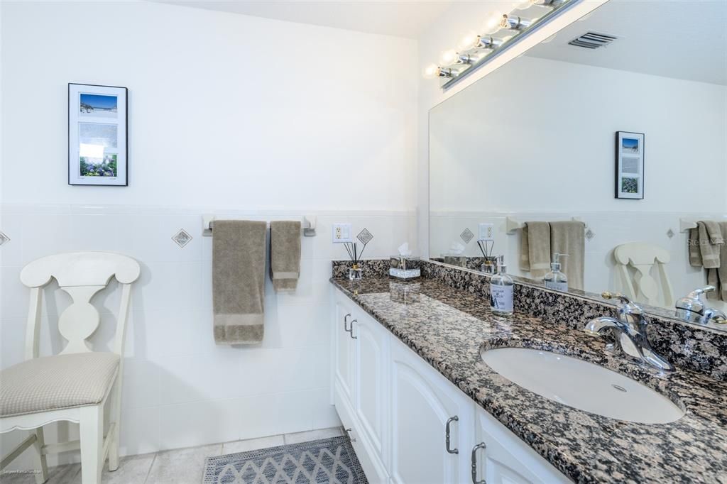 For Rent: $4,750 (3 beds, 3 baths, 2038 Square Feet)