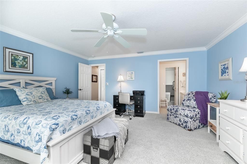 For Rent: $4,750 (3 beds, 3 baths, 2038 Square Feet)