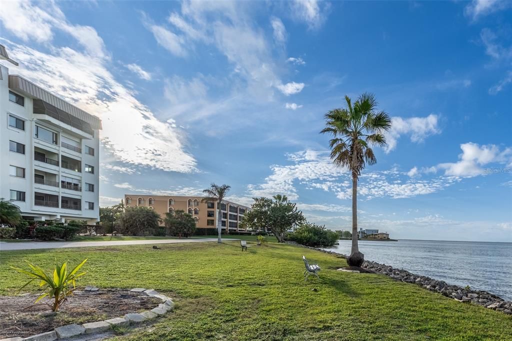 For Rent: $4,750 (3 beds, 3 baths, 2038 Square Feet)
