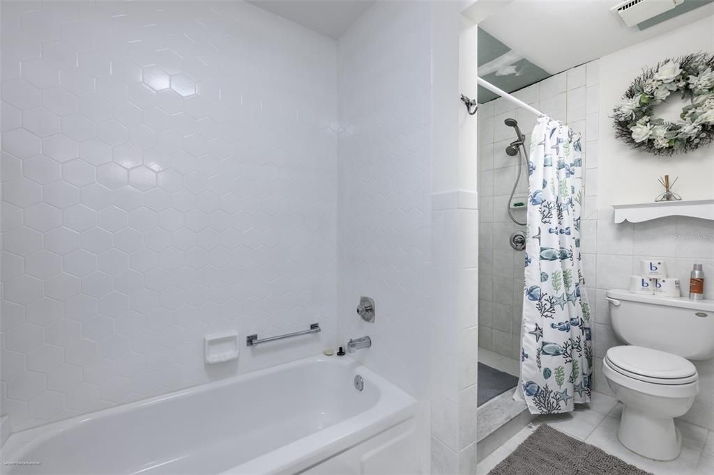 For Rent: $4,750 (3 beds, 3 baths, 2038 Square Feet)