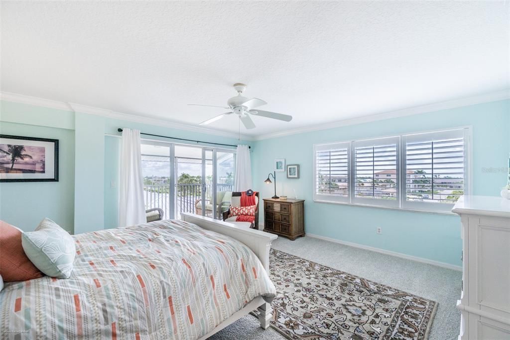 For Rent: $4,750 (3 beds, 3 baths, 2038 Square Feet)