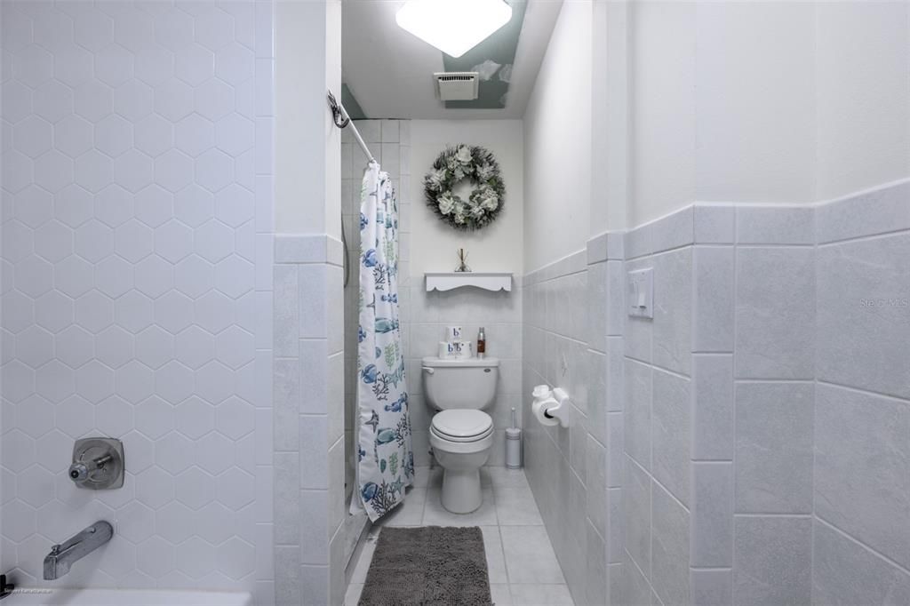 For Rent: $4,750 (3 beds, 3 baths, 2038 Square Feet)