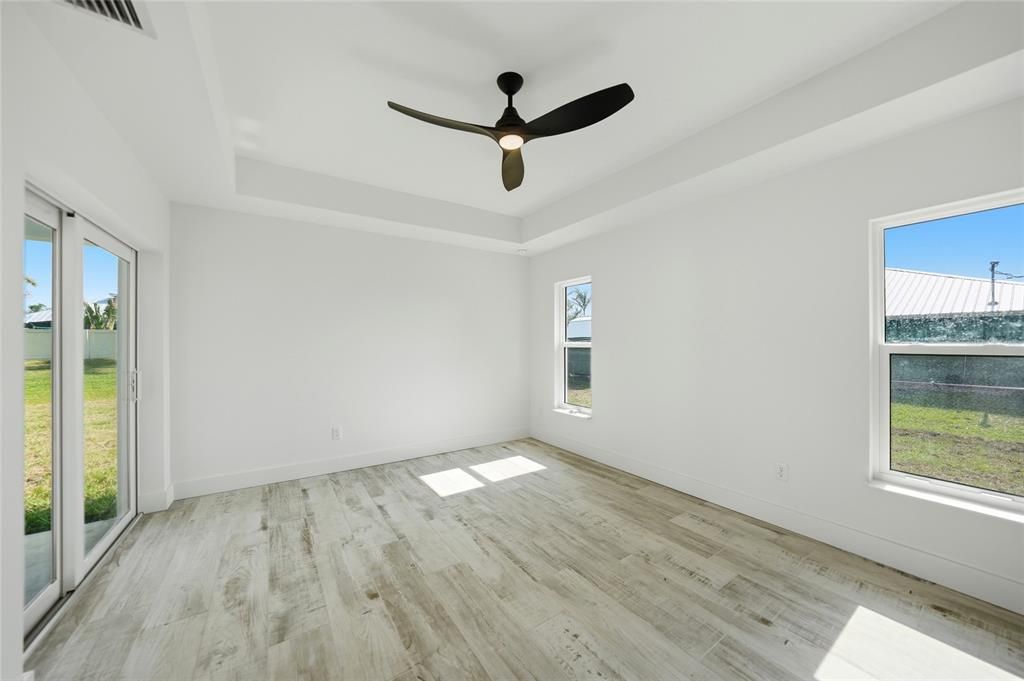 For Sale: $349,000 (3 beds, 2 baths, 1439 Square Feet)