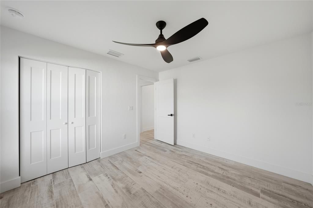 For Sale: $349,000 (3 beds, 2 baths, 1439 Square Feet)