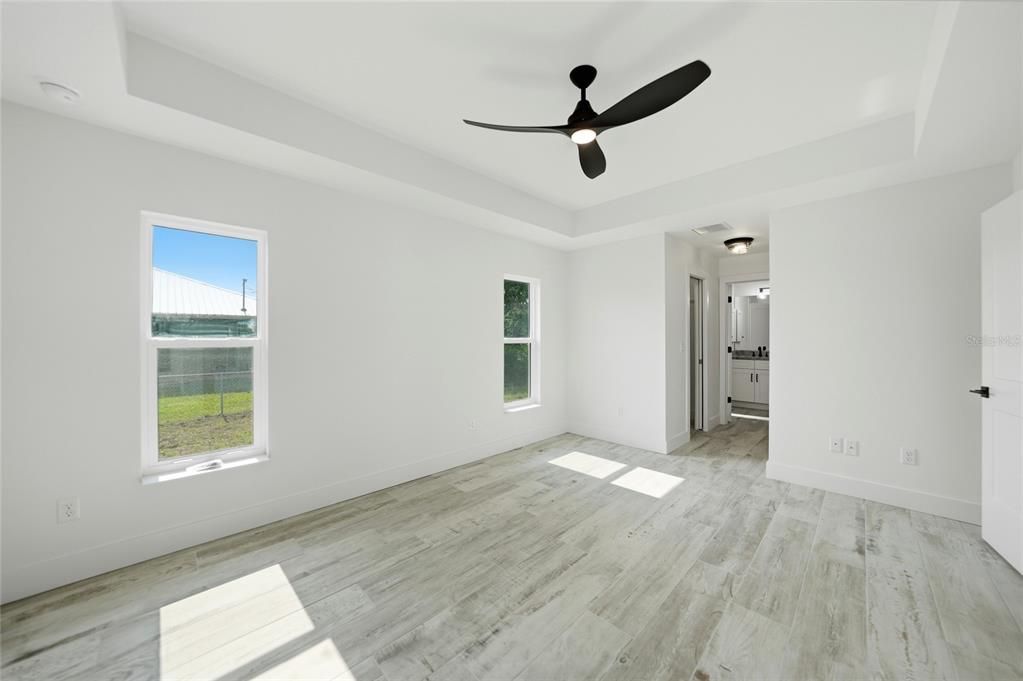 For Sale: $349,000 (3 beds, 2 baths, 1439 Square Feet)