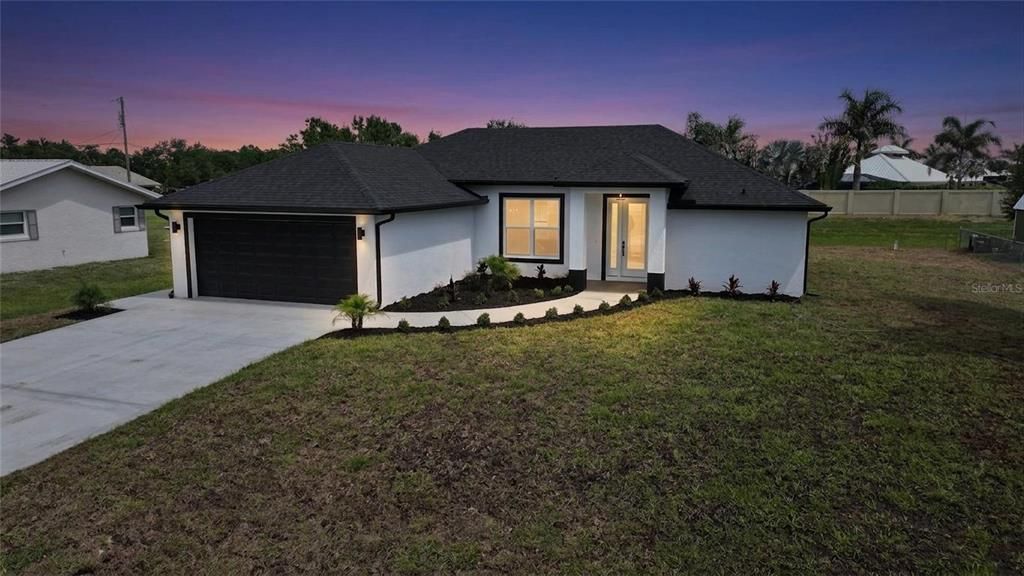 For Sale: $349,000 (3 beds, 2 baths, 1439 Square Feet)