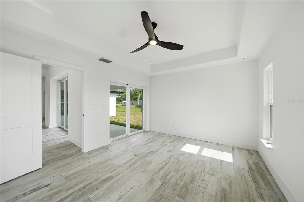 For Sale: $349,000 (3 beds, 2 baths, 1439 Square Feet)
