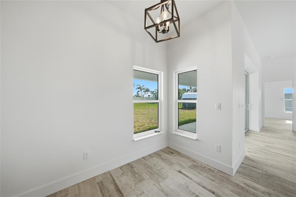 For Sale: $349,000 (3 beds, 2 baths, 1439 Square Feet)