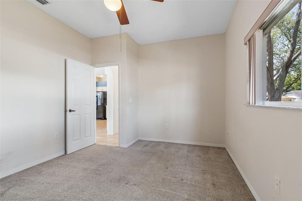 Activo con contrato: $684,900 (4 camas, 3 baños, 2545 Pies cuadrados)