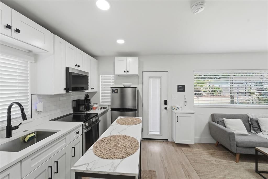 For Sale: $498,200 (3 beds, 2 baths, 1120 Square Feet)